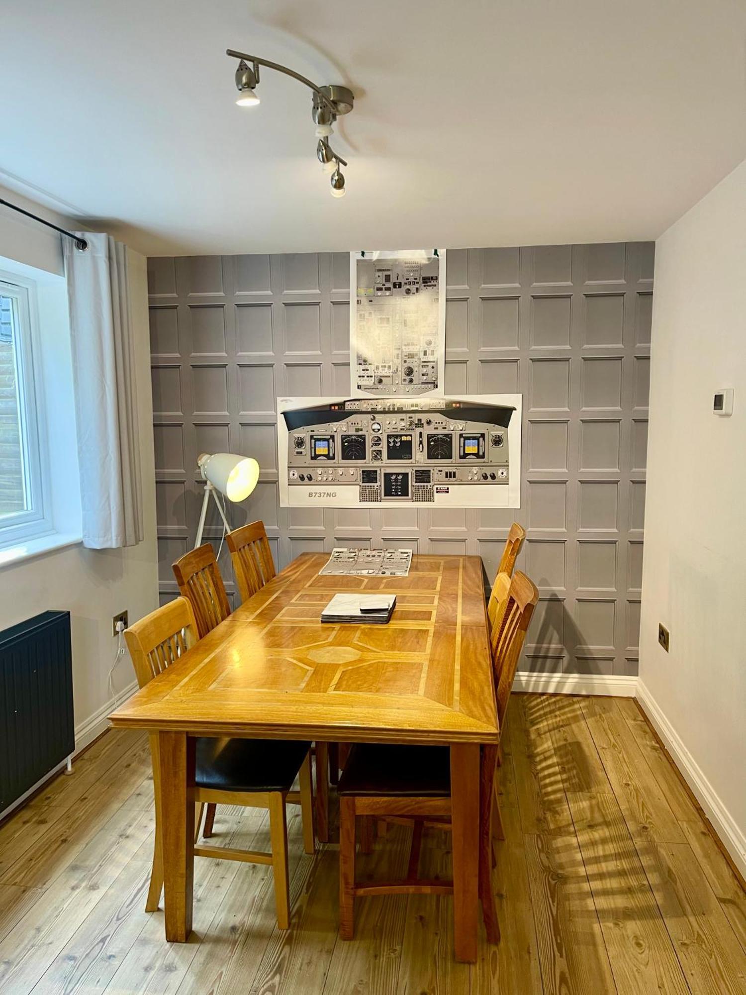 Large 5 Bed Detached House Near Stansted Airport With Parking For 2 Vehicles! Stansted Stays Stansted Mountfitchet Dış mekan fotoğraf