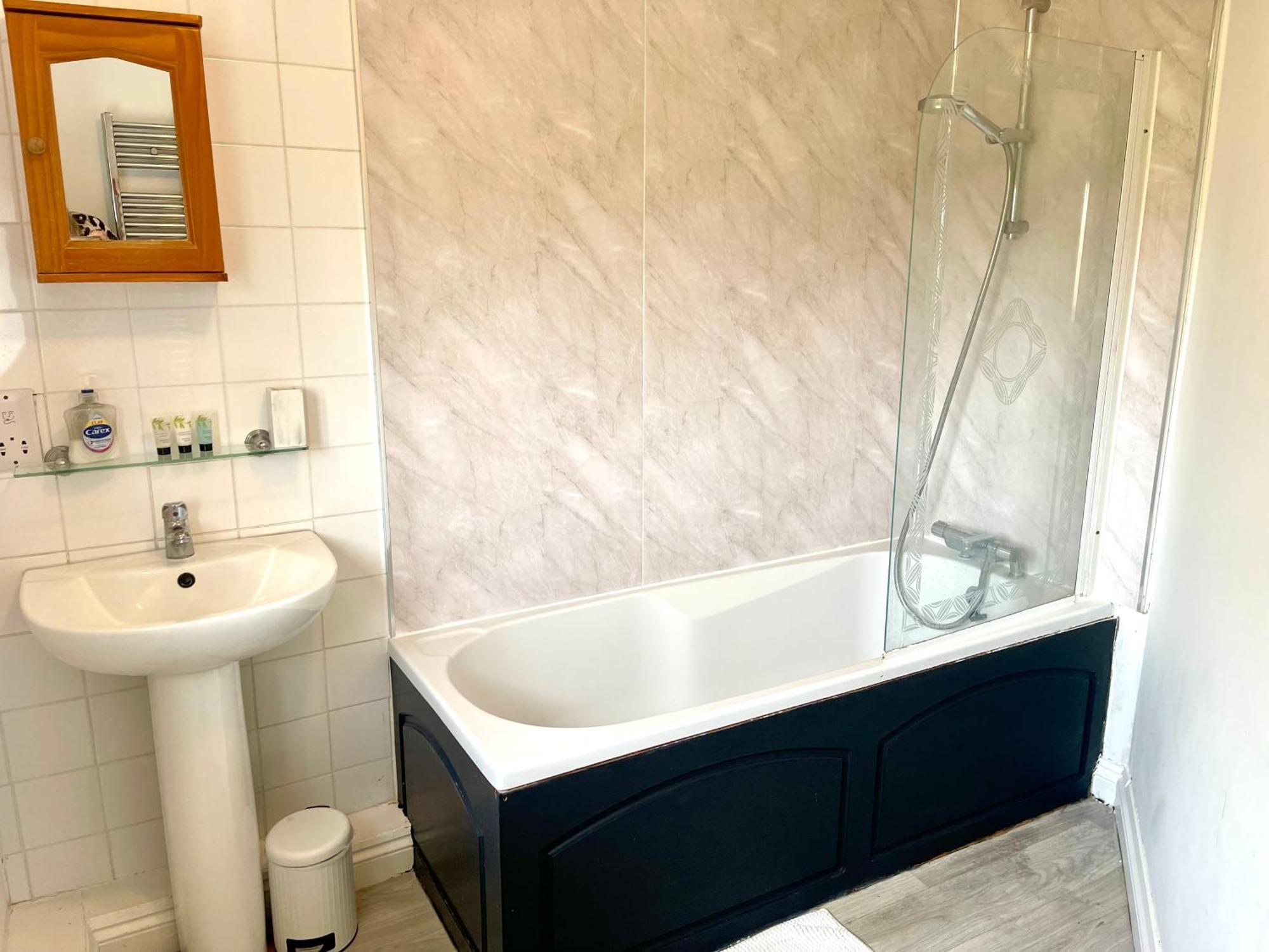 Large 5 Bed Detached House Near Stansted Airport With Parking For 2 Vehicles! Stansted Stays Stansted Mountfitchet Dış mekan fotoğraf