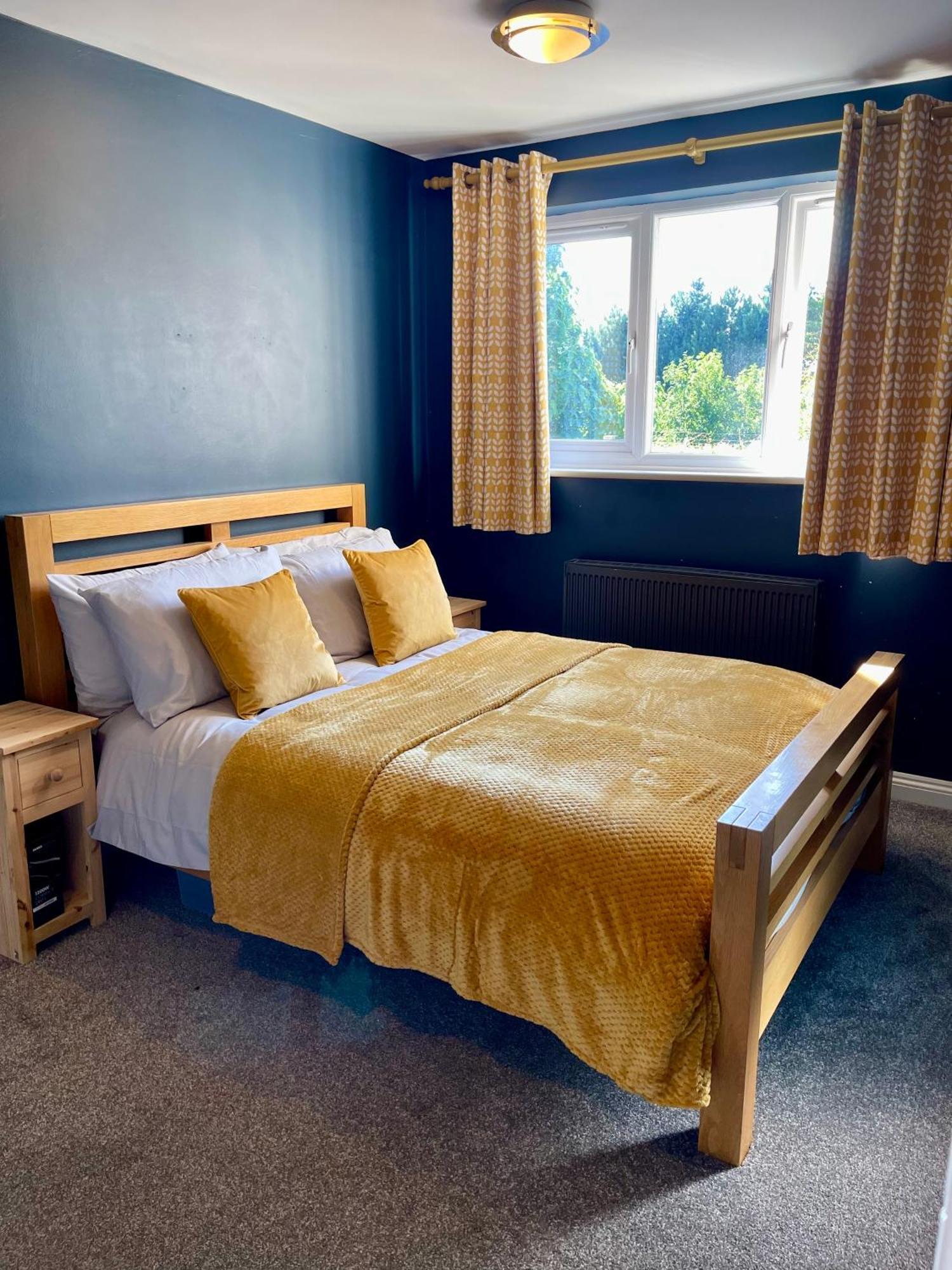 Large 5 Bed Detached House Near Stansted Airport With Parking For 2 Vehicles! Stansted Stays Stansted Mountfitchet Dış mekan fotoğraf